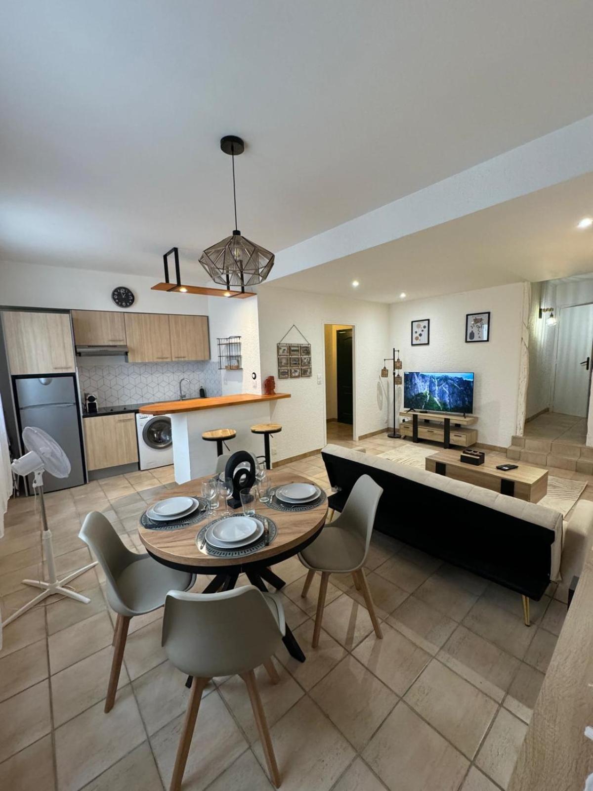 Charmant Appartement En Hypercentre De Castelnaudary Exteriér fotografie