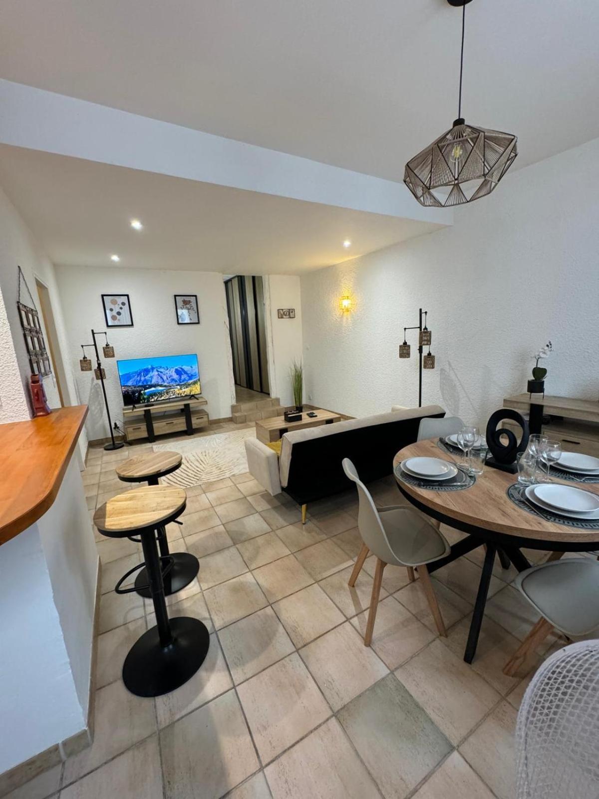 Charmant Appartement En Hypercentre De Castelnaudary Exteriér fotografie